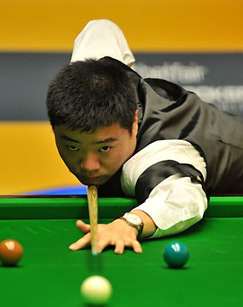 跟队：斯图加特愿意放走米约，马竞和热刺都对他感兴趣