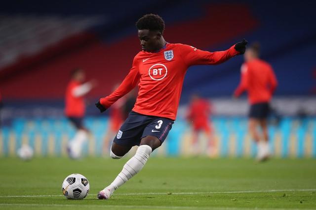 半场：热那亚1-1佛罗伦萨，厄斯蒂高破门，古德蒙德松点射